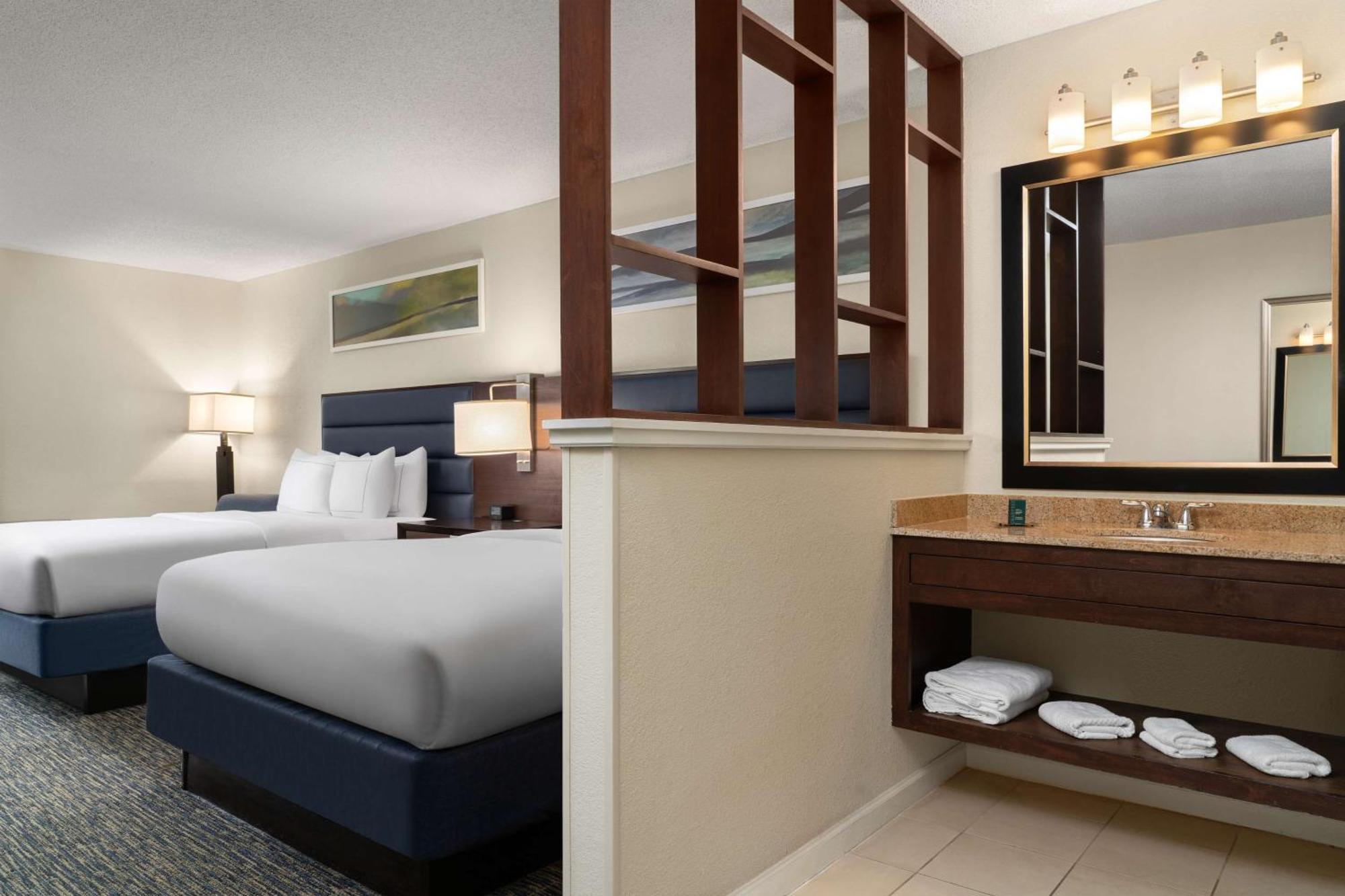Doubletree By Hilton Hotel Columbia Exterior photo